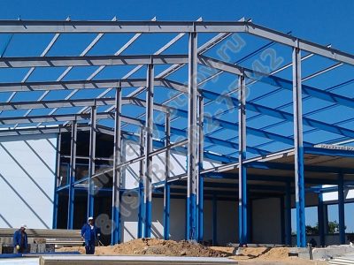Construction-of-hangars-from-metal-structures